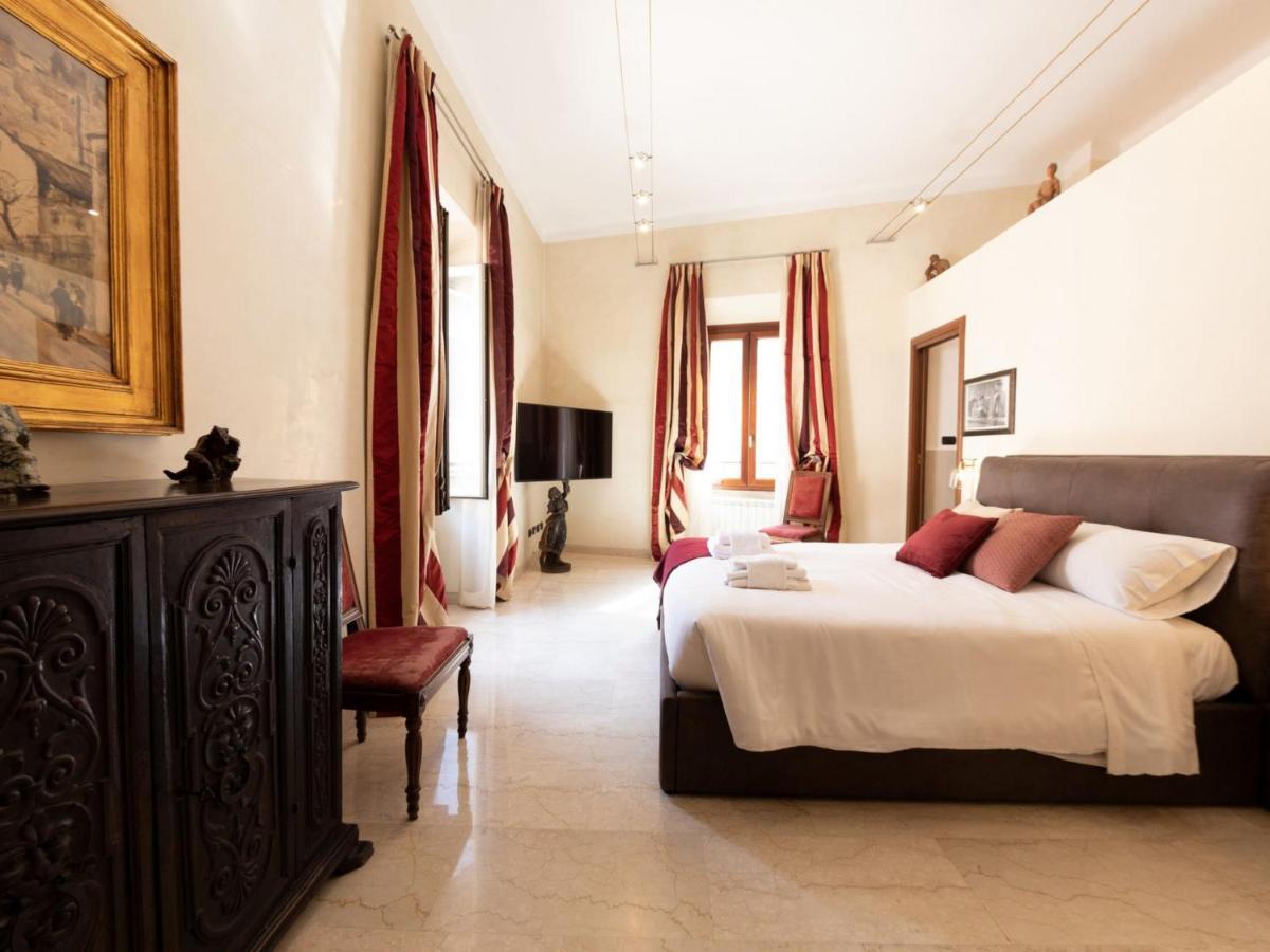 The Rent - With A View On Altare Della Patria Apartment